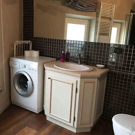 לינה וארוחת בוקר At 3*