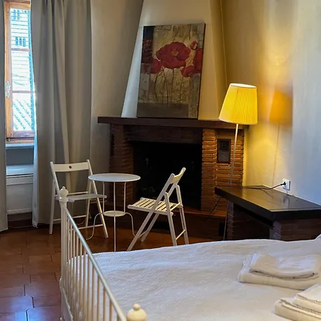 Bed & Breakfast At Lucca